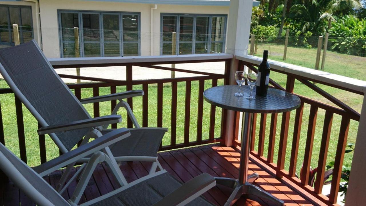 Red Hibiscus Villas Rarotonga Kültér fotó